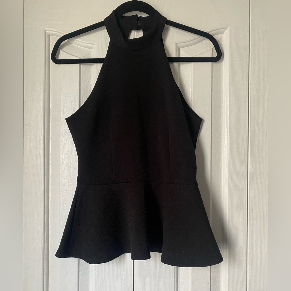 NWOT-BLACK KEYHOLE BACK-DRESS TANK